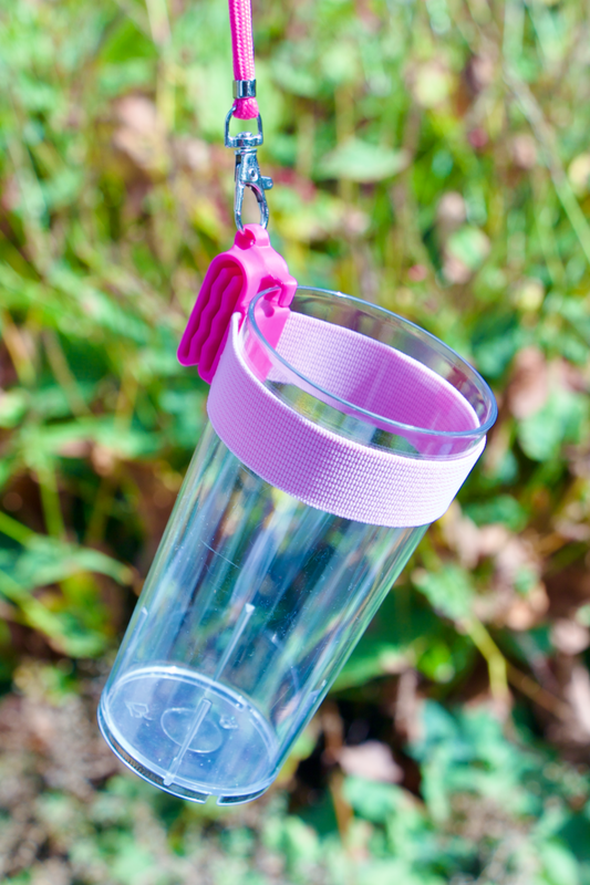 Clip A Cup « Pinky Promise » avec lanière de luxe